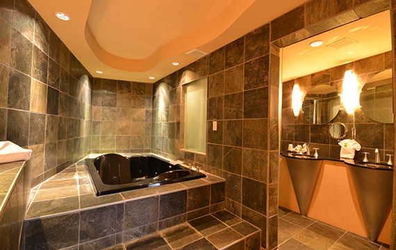 acuzzi Suite